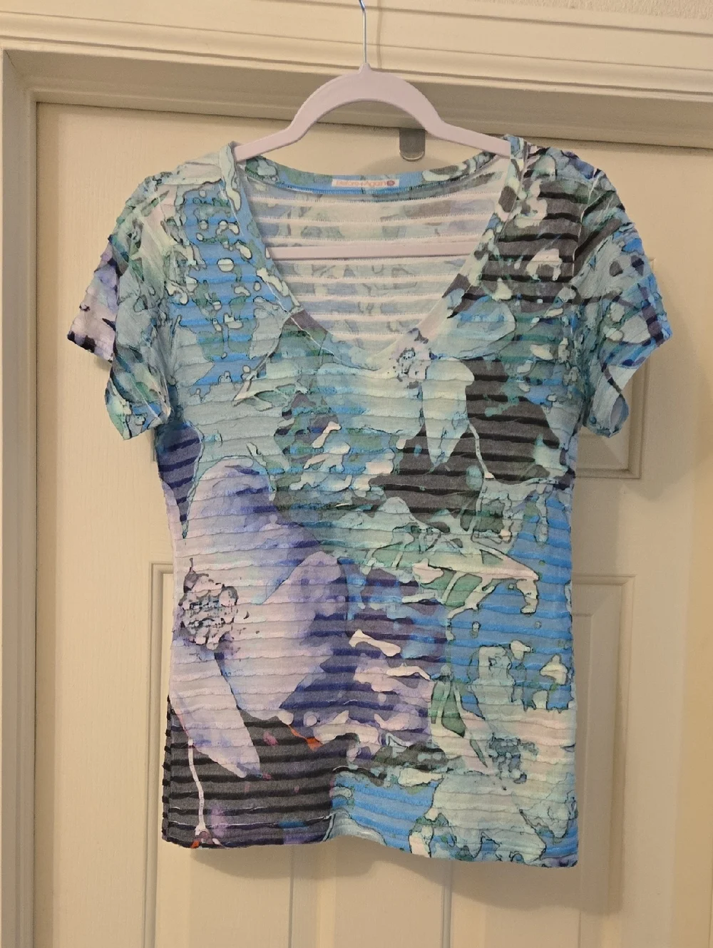 Before + Again Limited Edition Pleated Women's V-Neck Floral Ruffled Top - Picture 1 of 6